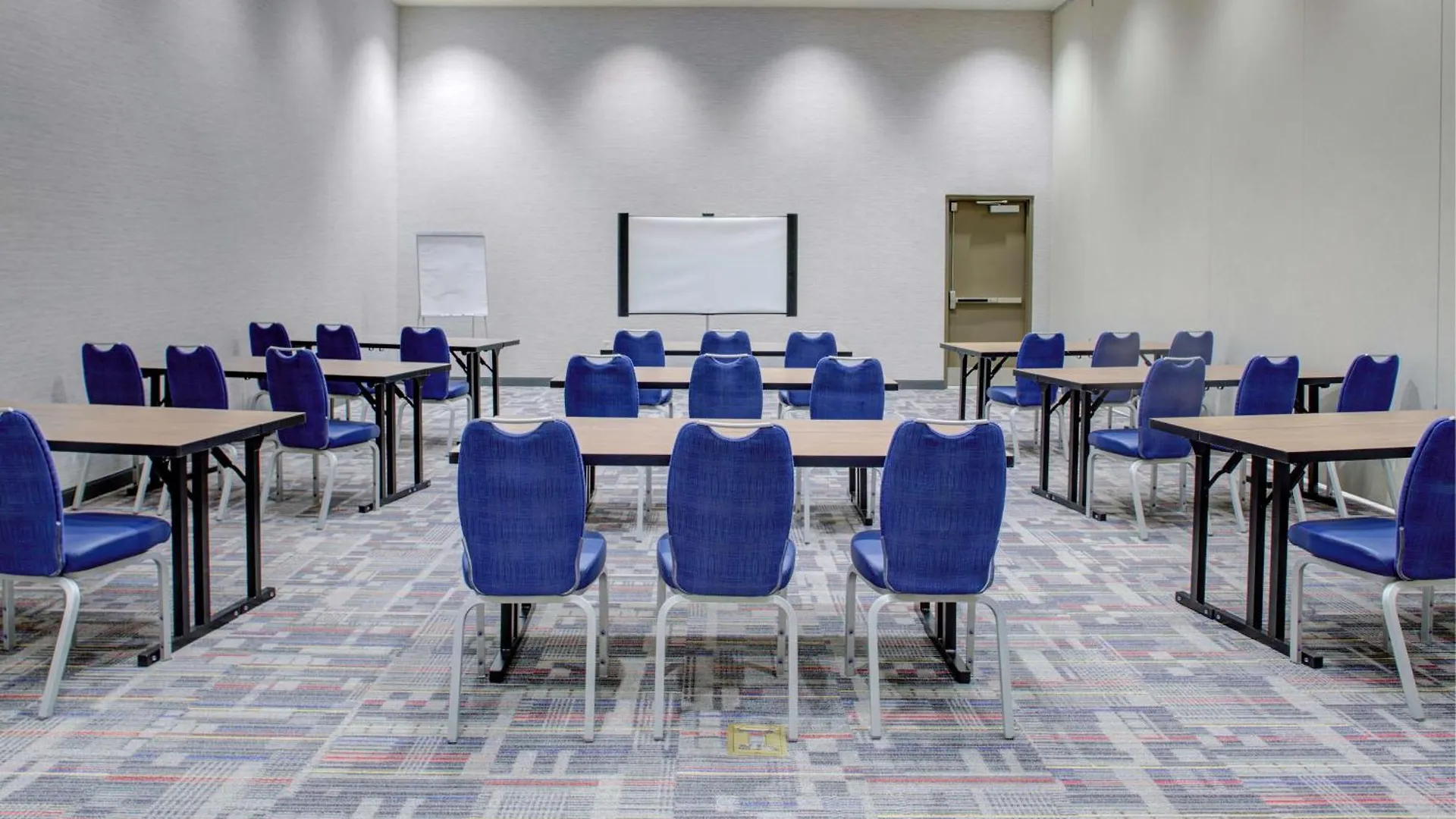 Hampton Inn & Suites Columbus Scioto Downs Hotel