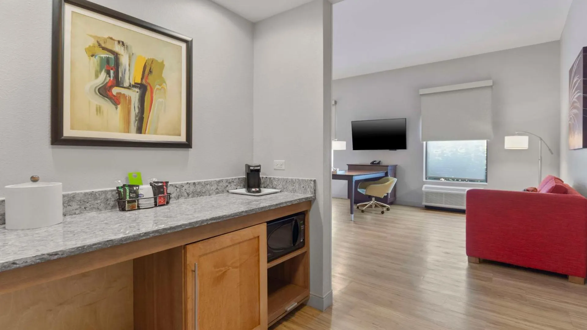 Hampton Inn & Suites Columbus Scioto Downs Hotel