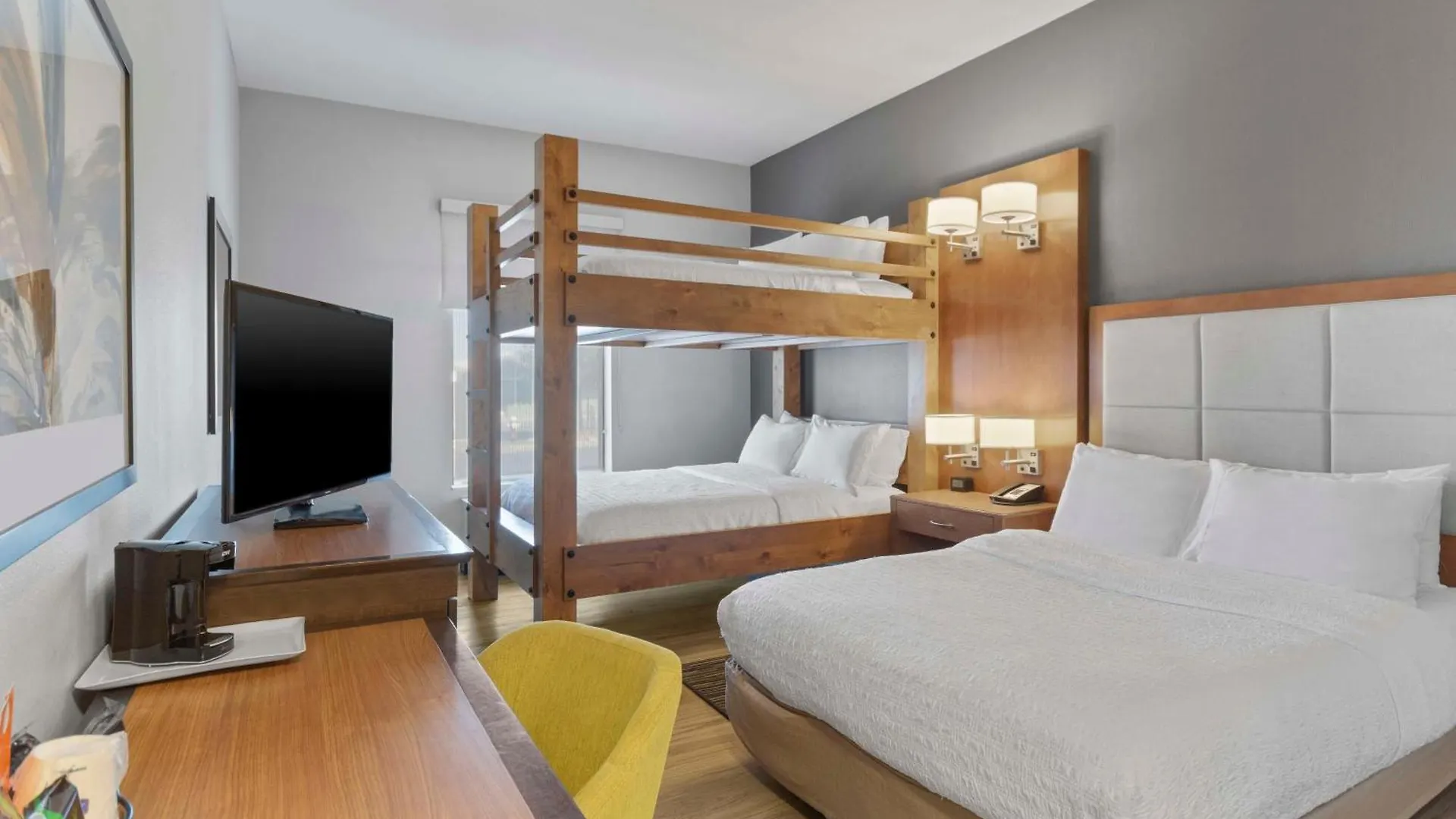 Hampton Inn & Suites Columbus Scioto Downs 3*,